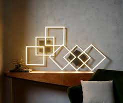 Novel Stropna LED svjetiljka Giga 4 - Akcija u trgovini Lesnina